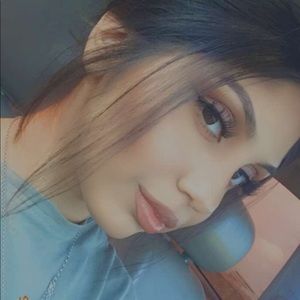 Meet your Posher, Idalis